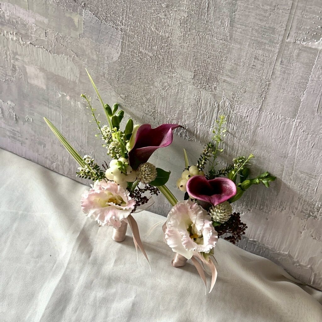 胸花有不同的設計