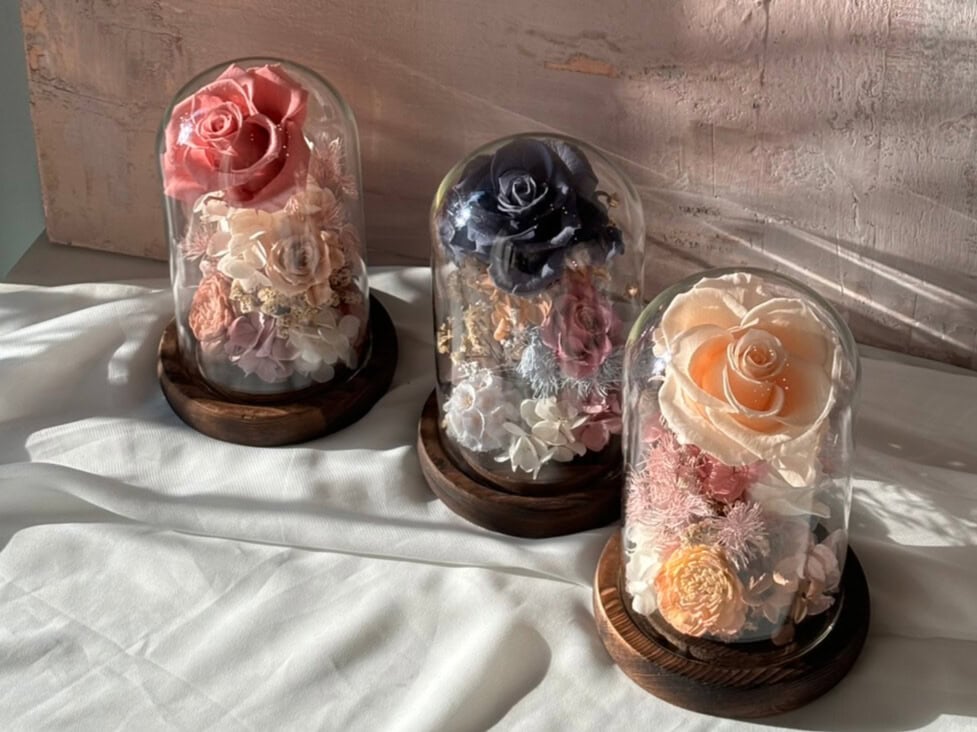 永生花店不只販售永生花束還有永生花盅等各種花禮